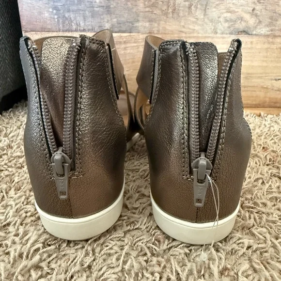 Comfortiva Pacifica Strappy Sandals women’s size 7 - Picture 8 of 9